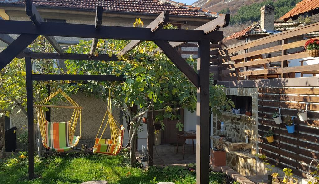 The Wild Fig Hotel Sjoemen Buitenkant foto